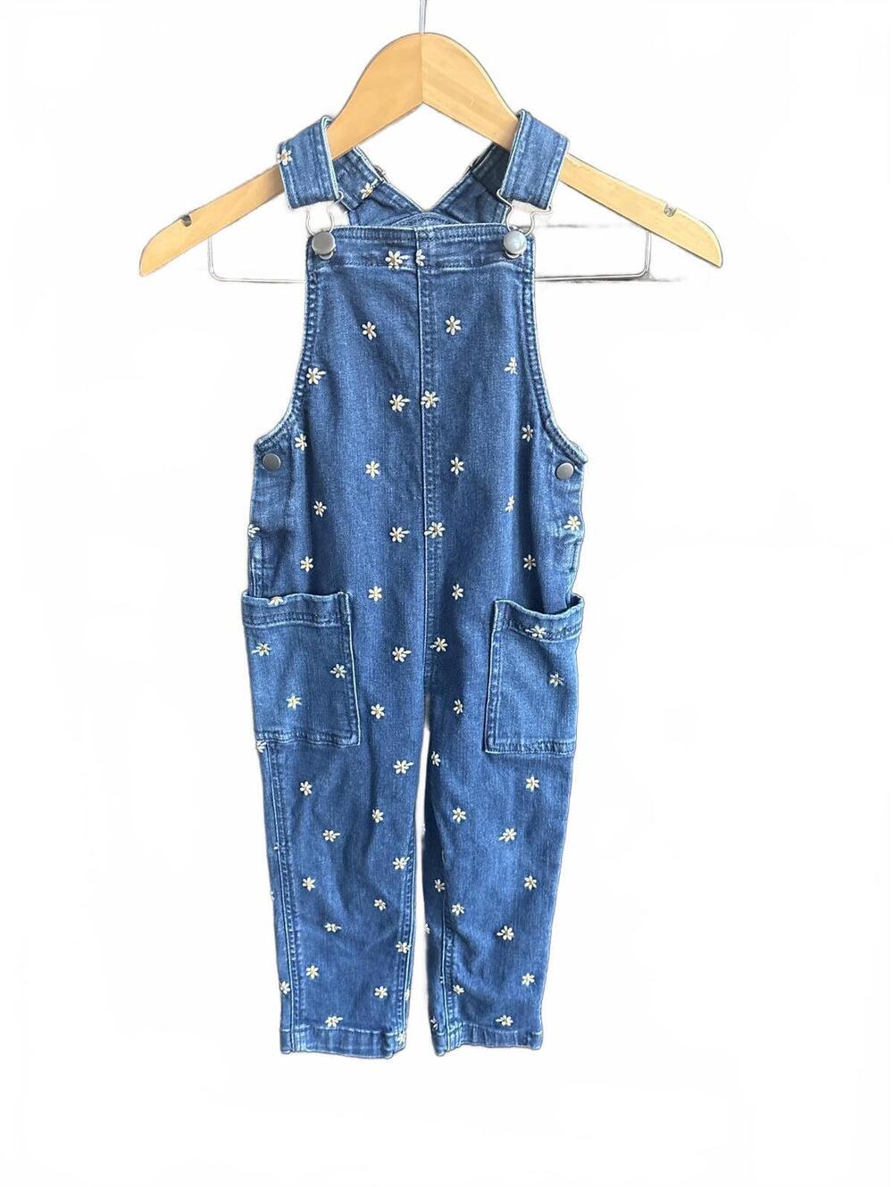 Hanna Andersson Girls Denim jeans Overalls with Embroidered Daisies Size 4 Kids